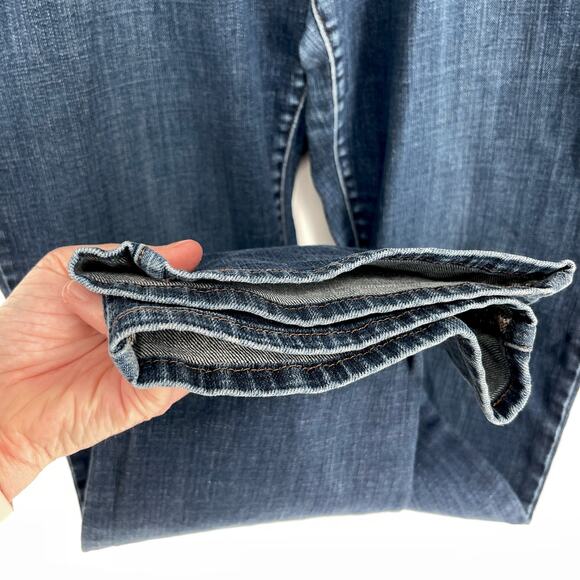 Levi’s 505 Women's Straight Leg Slim Fit Denim Jeans Size 33x32 Medium Blue Wash - Picture 4 of 10